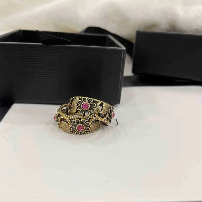 designer sieraden armband ketting ring familie / chrysant verdubbelt net rood temperament dames oorbellen van hoge kwaliteit
