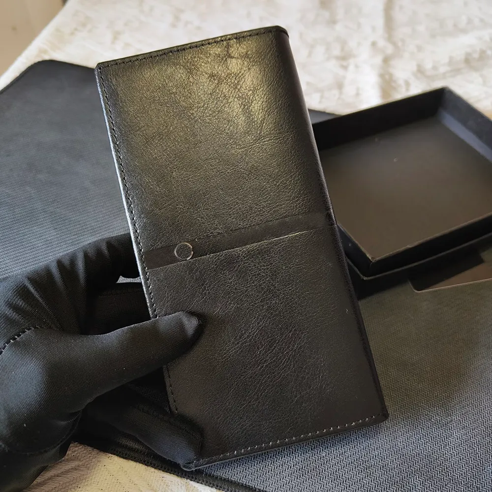 Replica designer wallets mens outlet