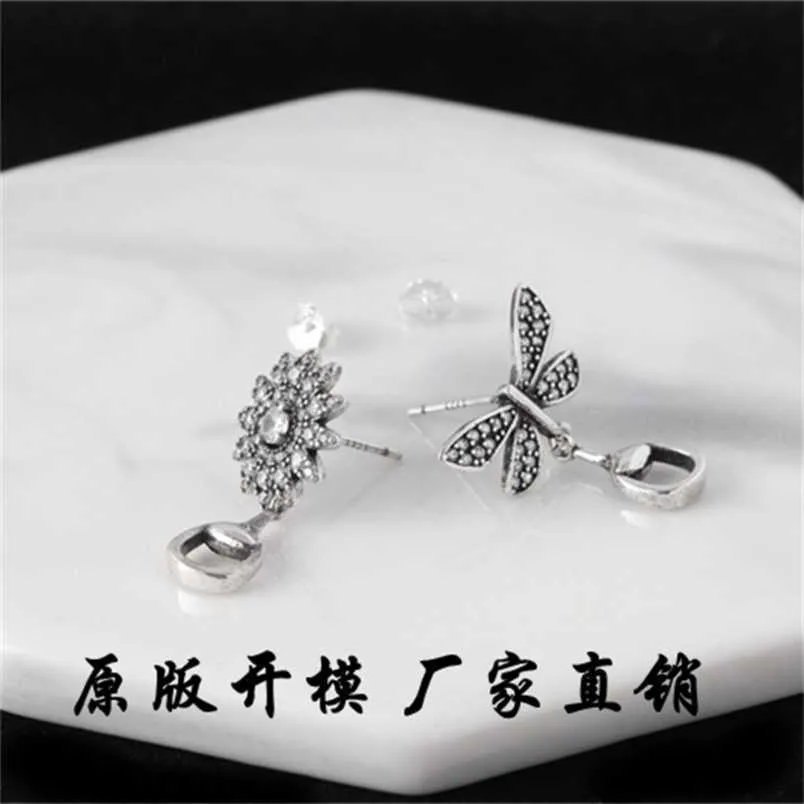 20% de réduction 2023 Nouveau design bijoux bracelet collier bague Antique Daisy incrusté asymétrique personnalisé ins Boucles d'oreilles couple paire de boucles d'oreilles