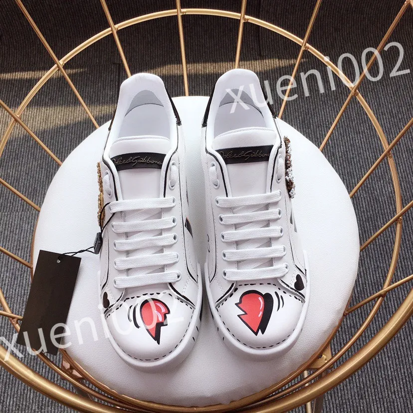 2023 nouveau top Hot Designer Chaussures Baskets À La Mode Punk Bas Hommes Femmes En Cuir Véritable Blanc Noir Chaussures Sport Skateboard Baskets Casual Chaussures Hommes
