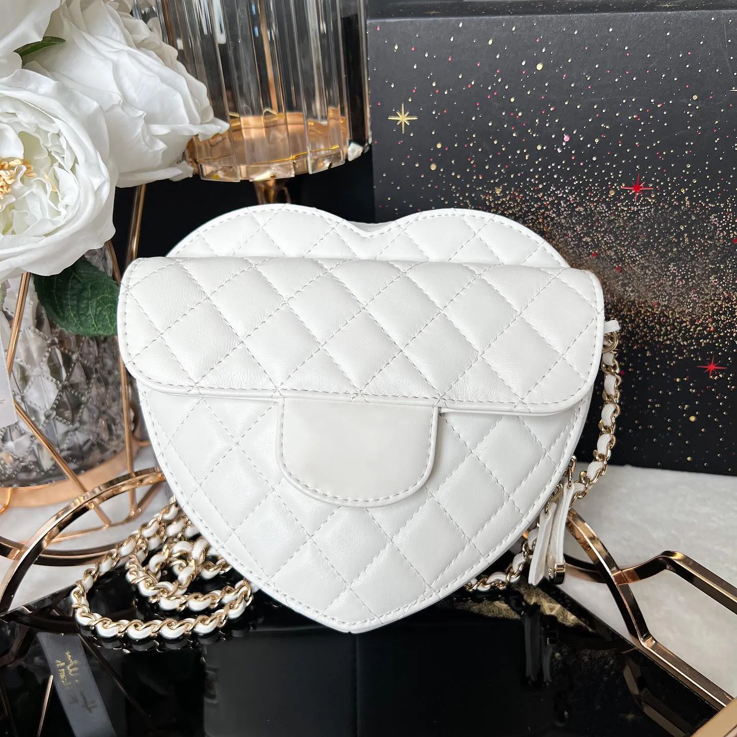 Flicka lyx mini cc hjärta äkta läder sling väska axel designer mode sommar totes sadel halv måne handväskor kvinnor handväska herrar crossbody clutch kosmetisk väska