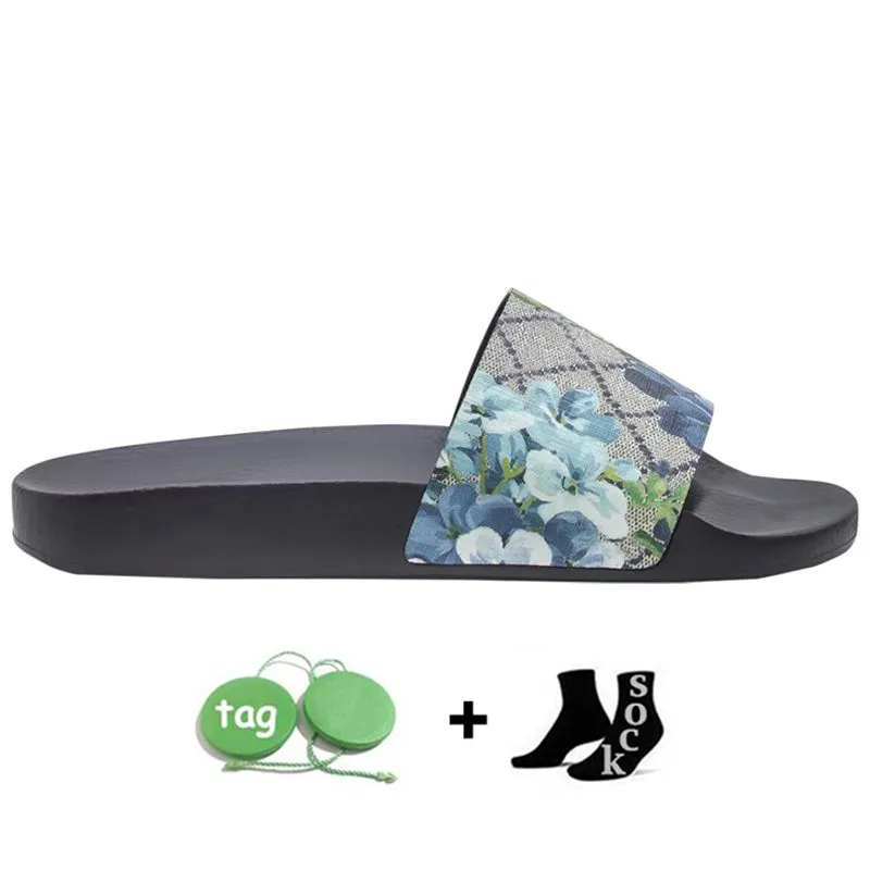 Gucci slides blue flowers hotsell