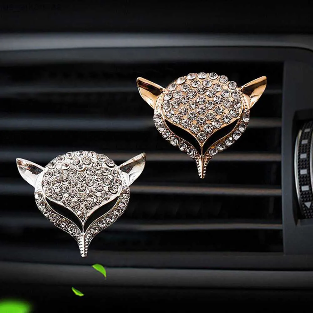 Interiördekorationer parfymklipp Ornament Crystal Diamond Fox Auto Conditioner Outlet Decoration Air Freshener Car Fragrance Accessories 0209 L230523