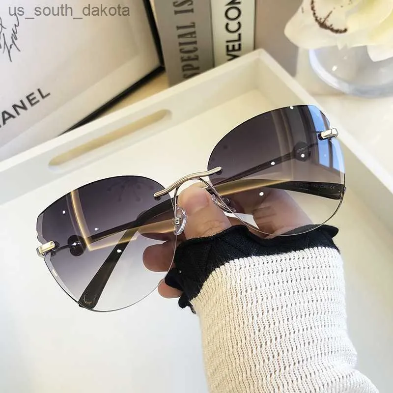 Okulary przeciwsłoneczne nowe okulary przeciwsłoneczne Kobiety Kobiety Oko Oczy oka 2021 Brązowe różowe szklanki przeciwsłoneczne dla kobiet projektant marki prezentu Uv400 L230523