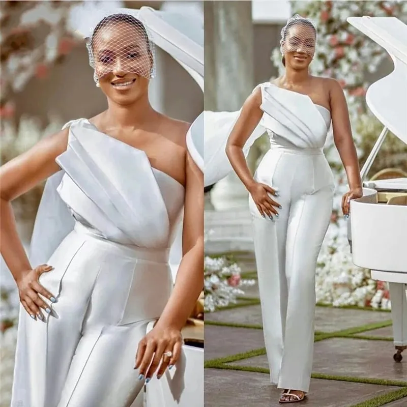 Afrikanska vita jumpsuits bröllopsklänning 2024 One-Shulder Satin Bride Reception Jumpsuit Kvinnor Bland kostymer Vestido de Noiva