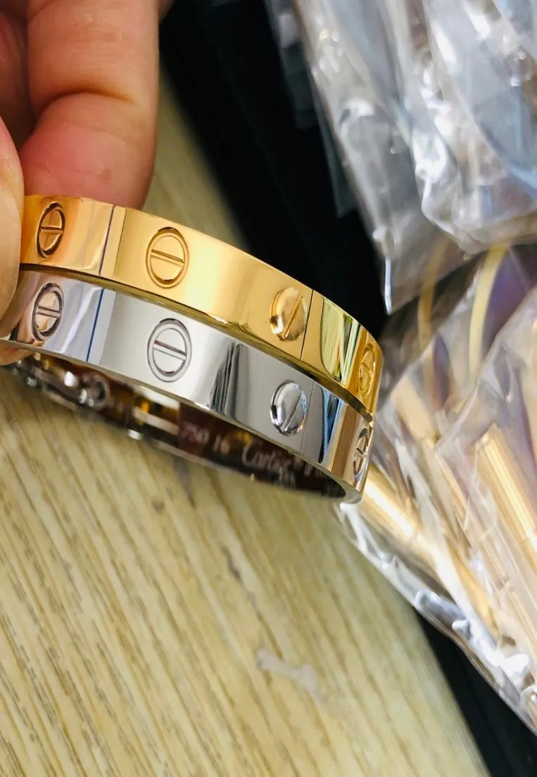 Bracciale in oro 18 carati serie Love Au 750 non tramonterà mai replica ufficiale braccialetto di coppia di gioielli di marca di lusso di alta qualità4325227