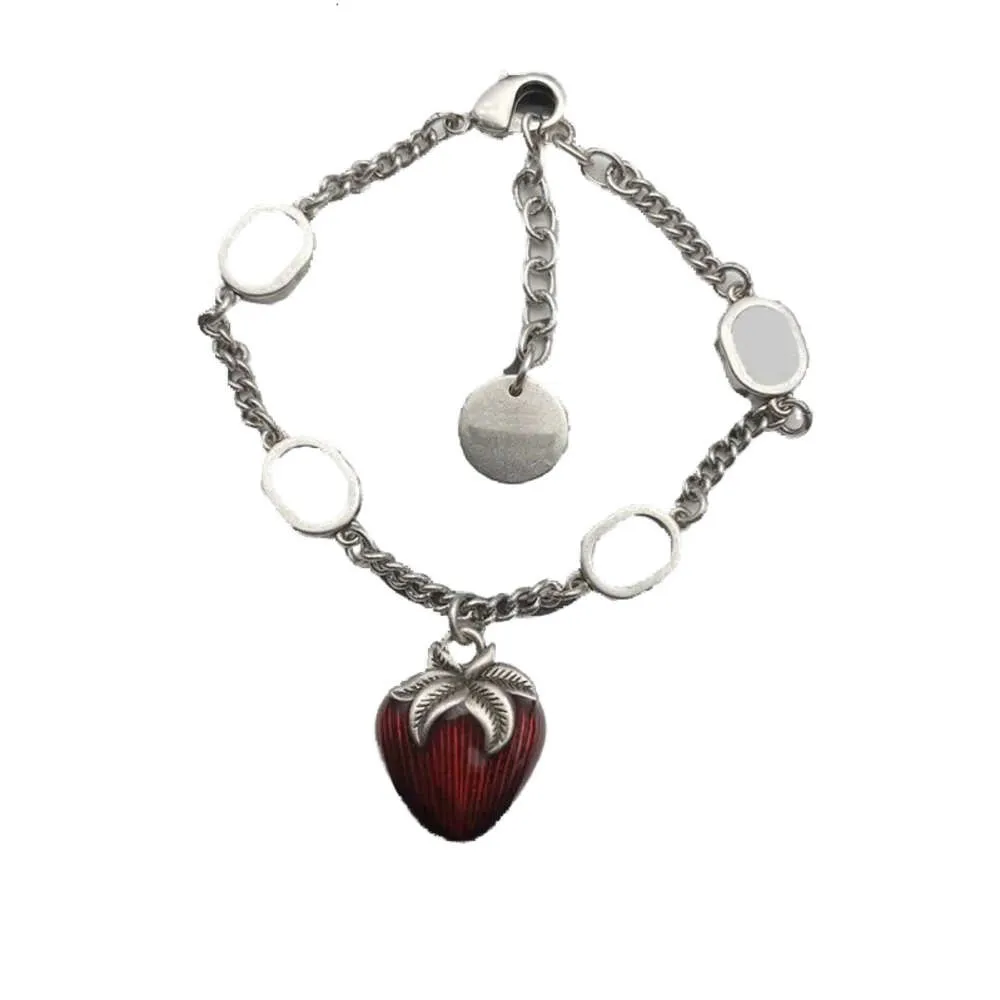 Collana con smalto alla fragola, orecchini, bracciale, doppia lettera, catena di metallo, set di gioielli, carini borchie con ciondolo per feste