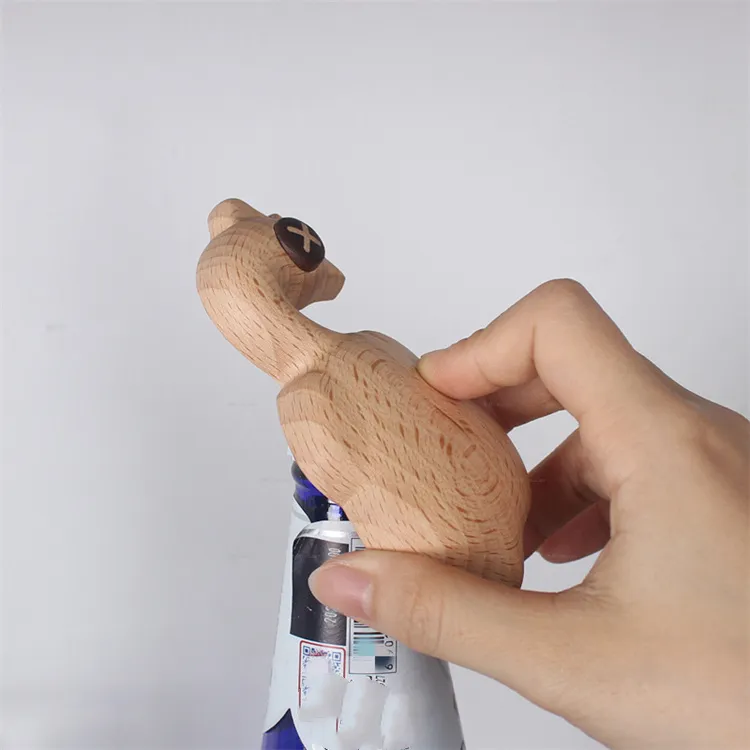 Ouvre-bouteille portable en bois outils de cuisine cadeau créatif mignon réfrigérateur autocollant décoration artisanat en bois amusant ouvre-bouteille de bière magnétique LT687