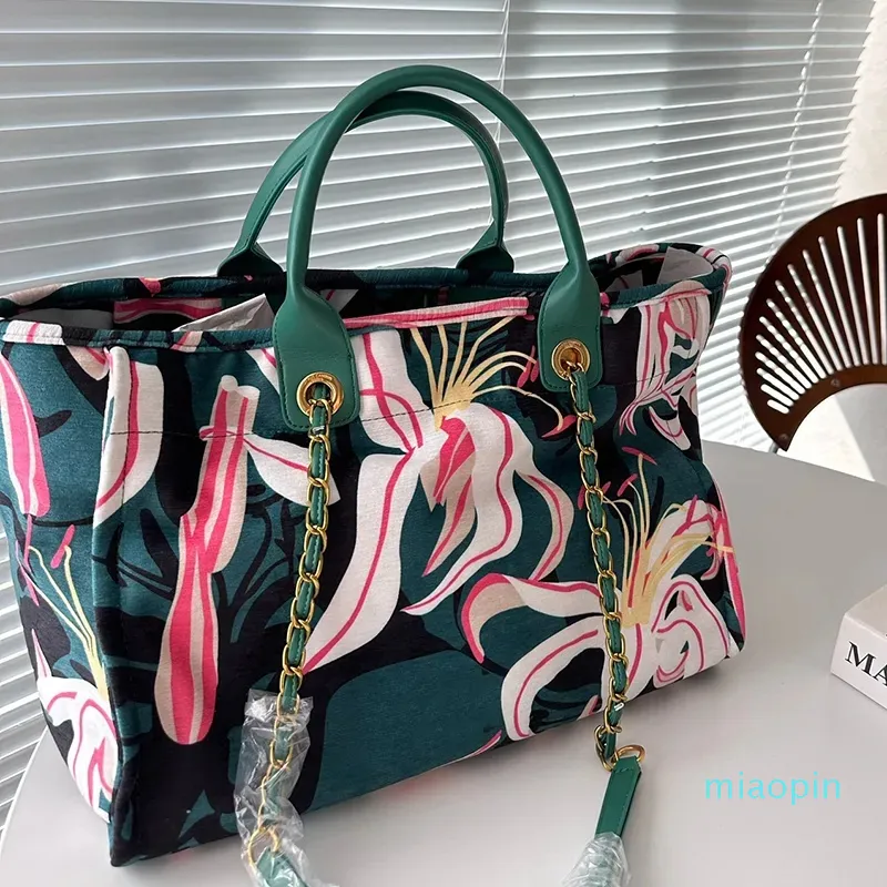 Designer Classic Quiltade målningar Luxury Beach Bags Crossbody Handväskor Märke kvinnor axelväska hög kvalitet stor kapacitet shopping