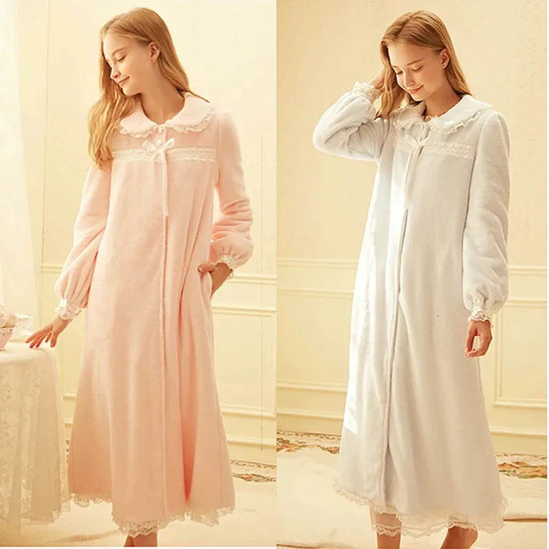 Kvinnors mantel Kvinnors sömnkläder Lolita Princess Robe Light Blue Flanell Pyjamas.