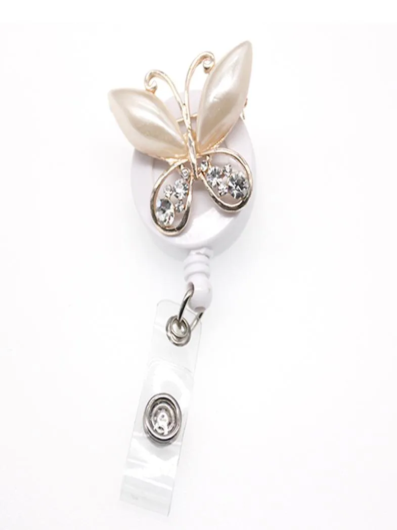 30pcslot Fashion Rhinestone Pearl Beautiful Futterfly Infällbart Animal Id Badge Holder Reel för GiftParty9910560