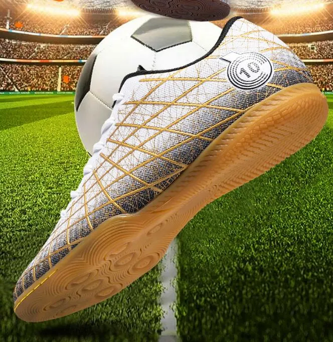 Novos homens botas de futebol profissional futsal resistente ao desgaste sapatos de treinamento sapatos de futebol esporte voando tecido unisex ultraleve