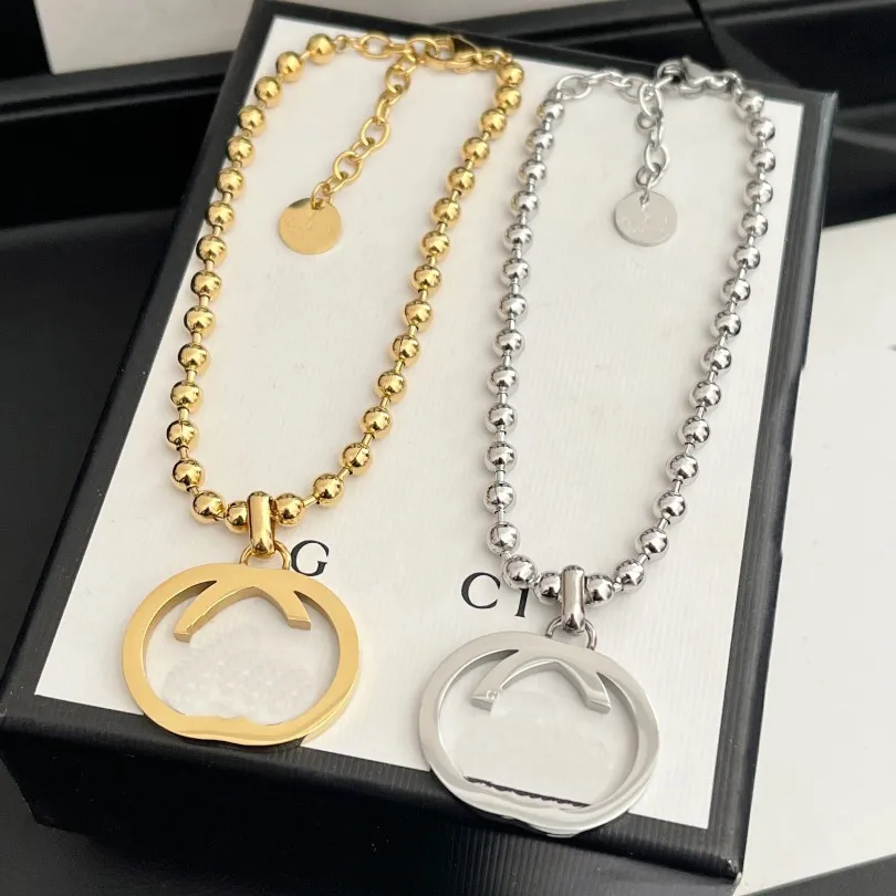 Braccialetti placcati in argento, gioielli di design, regalo per boutique, nuovo marchio progettato per il braccialetto con ciondoli d'amore da donna