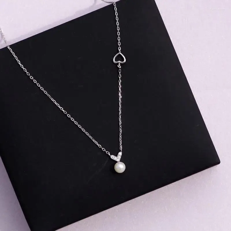 Pendants VENTFILLE 925 Sterling Silver Geometric Flashing Diamond Love Pearl Necklace Female Simple Wild Niche Clavicle Chain Gift