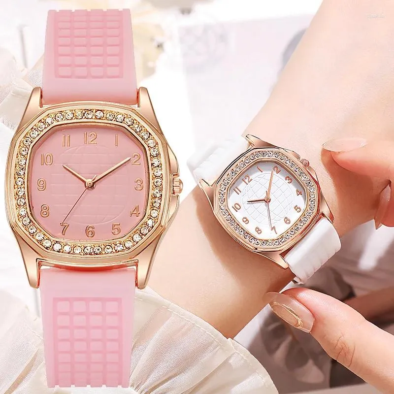 Montres-bracelets marque femmes montre de luxe cadran en cristal Quartz mode polyvalent bracelet en Silicone montre-bracelet cadeau horloge en gros