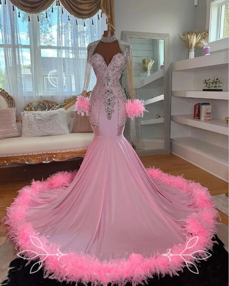 2024 vestido de fiesta de manga larga rosa Illsuion para niña negra vestido de fiesta de noche de sirena con cuentas de cristal y plumas de avestruz