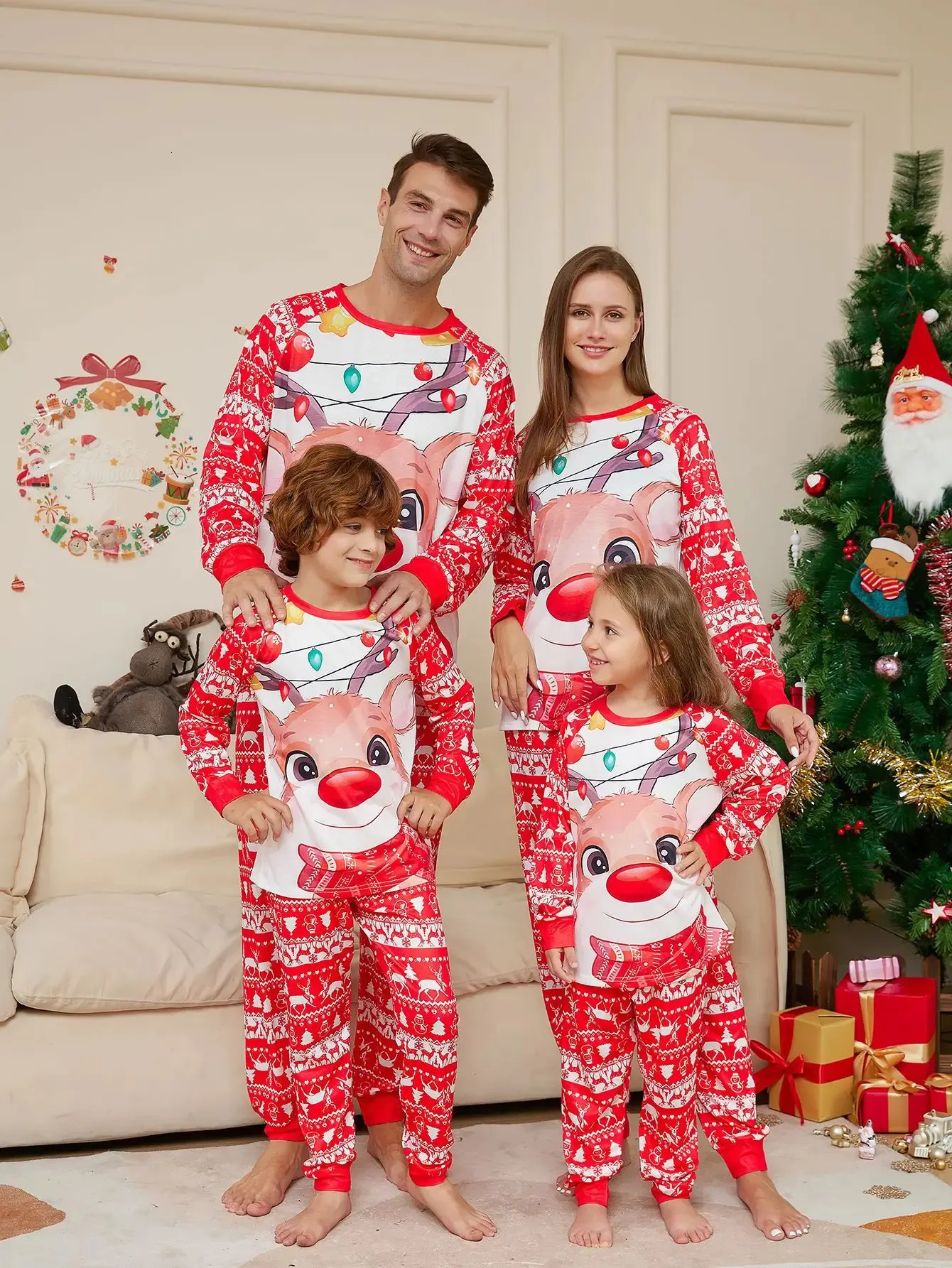 Familie Passende Outfits Weihnachten Pyjamas Set 2024 Jahr Mode Rot Cartoon Weihnachten Hirsch Drucken Erwachsene Kinder Pj s Baby Strampler hund Kleidung 231201