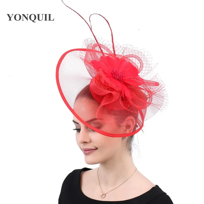 Breda brimhattar hink hattar kenducky röd stor fascinator hattar damer elegant kyrka bröllop fest cocktail hattar eleganta hårklipp mesh hår tillbehör 231130