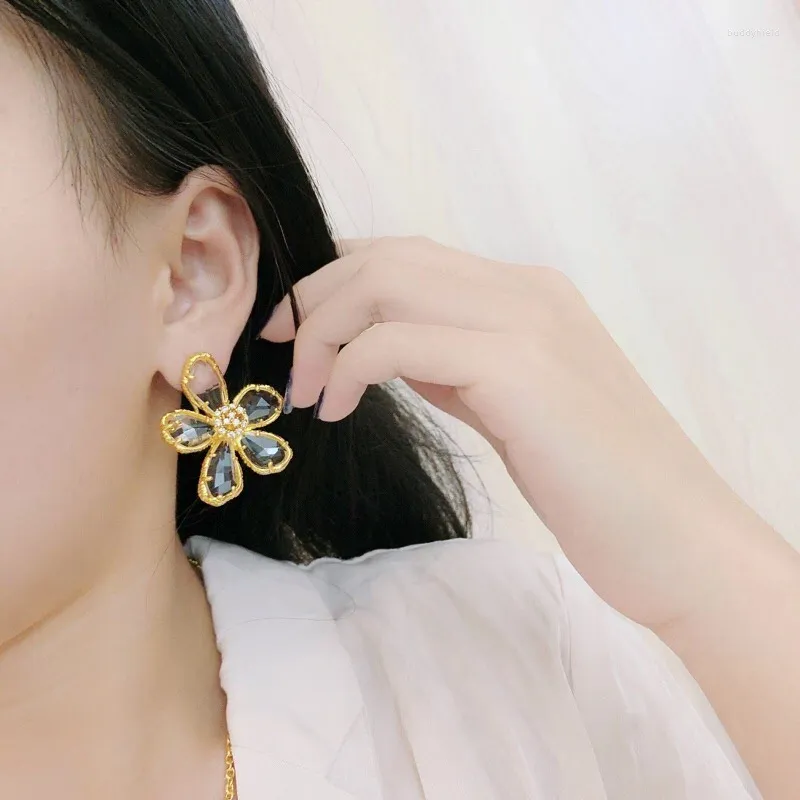 Dangle Earrings Brass With 18K Gold Crystal Flower Drop Women Jewelry Punk Party Sweety Gown Runway Boho Korean Japan