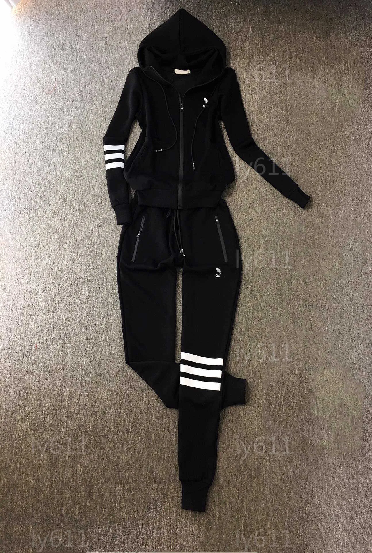 Designer Femmes Survêtement Ensemble Femmes Sweatsuits Blanc Rayé Décoratif À Manches Longues Veste Et Pantalon Pantalon Noir 2 Pièces Ensemble Femmes Sweatsuits Vêtements