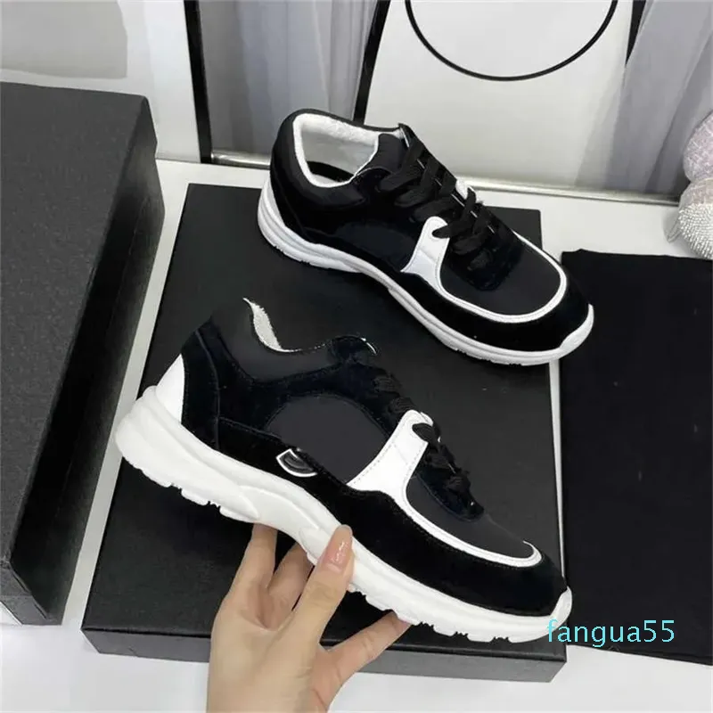 Designer 7A Runningskor Sneakers Women Lace-Up Sports Shoe Casual Trainers Classic Sneaker Woman