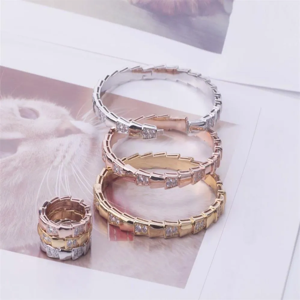 Ensembles de bijoux de marque de mode Lady Laiton Surface brillante Espacement Diamant Serpent Serpent Or 18 carats Fiançailles de mariage Norrow Bracelets Ri299Y