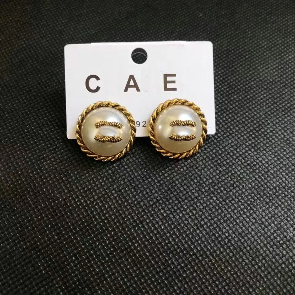 Lettre de luxe Stud Brand Designer Boucles d'oreilles Géométriques Femmes Géométriques 18k plate-oreille d'oreilles Gift