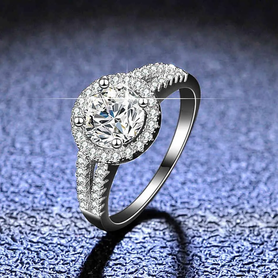925 Sterling Zilver Halo Diamant Vrouwen 1 CT 100% GRA Moissanite Verlovingsringen Met Zijsteen Bruidsband Fijne Jewelry187Q