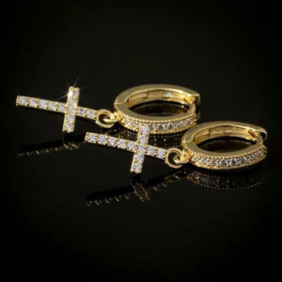 رجال عصريون للنساء أقراط الذهب المطلي بالذهول المصغرة CZ Cross Cross Earrings Hoops Punk Rock Hip Hop Jewelry301u