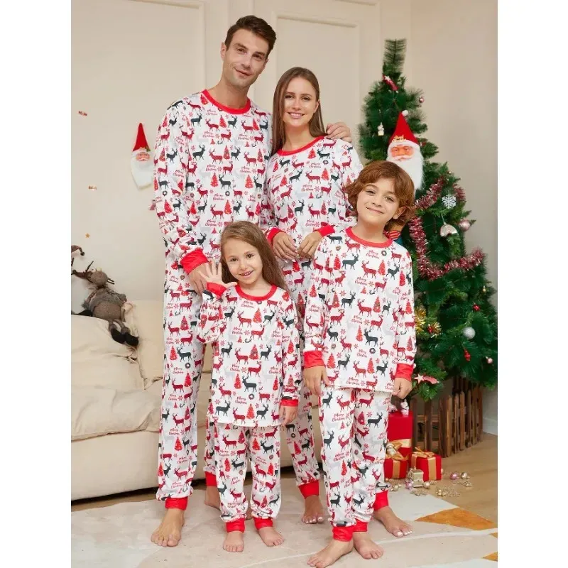 Familjsmatchande kläder 2024 Family Costume Christmas Pyjamas Baby Girl Par Pyjama Family Tshirt Set Matching Outfits Homewear Parent-Child Sleepwear 231130