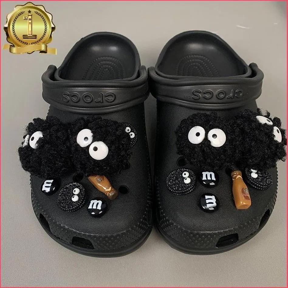Cool Fur Ball Charms Designer DIY Biscuit Shoelace Buckle Sneaker Charm for CROC JIBS Clogs Kids Boys Women Girls3240
