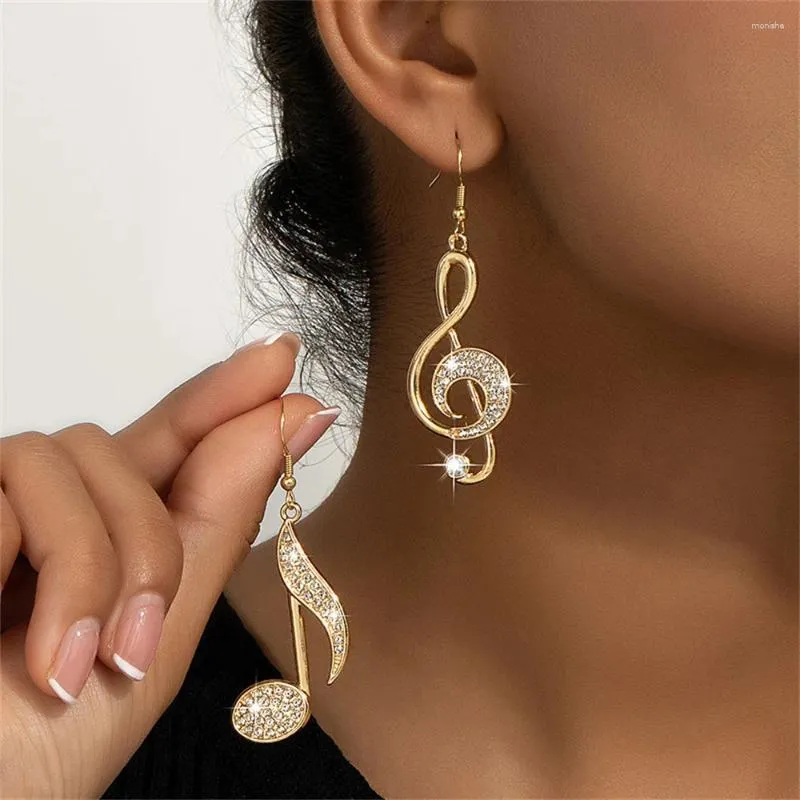 Boucles d'oreilles créoles en forme de note musicale pour femmes, asymétriques, haut de gamme, décorations d'oreille AB, pendentifs, accessoires de bijoux à la mode