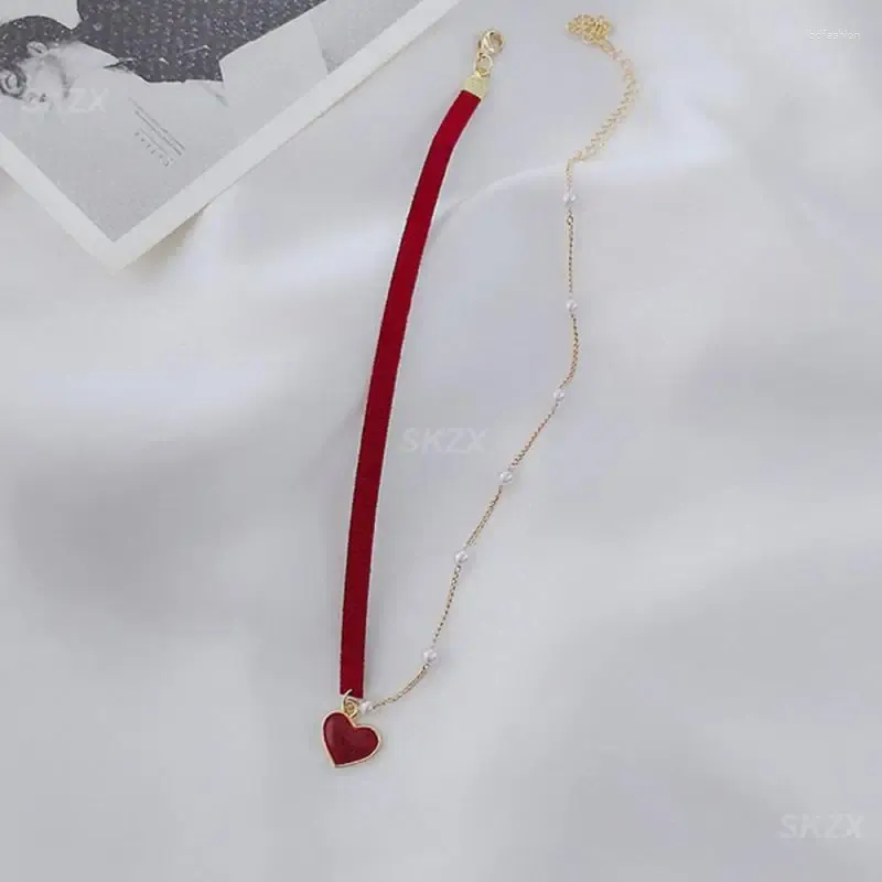 Choker Cherry Necklaceペアとクリスタルスタイルのマルチレイヤードメタルゴシックレッドペンダントパールビーズ