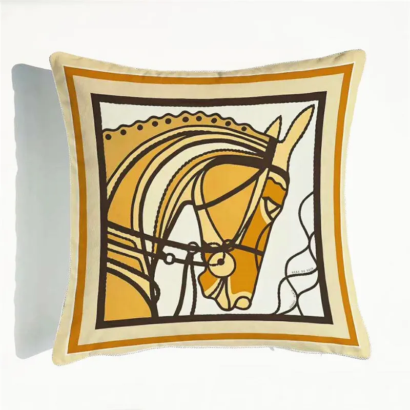 Housse de coussin cheval 45x45cm, taie d'oreiller en velours avec fermeture éclair cachée, pour canapé et voiture, pour le bureau, la décoration de la maison