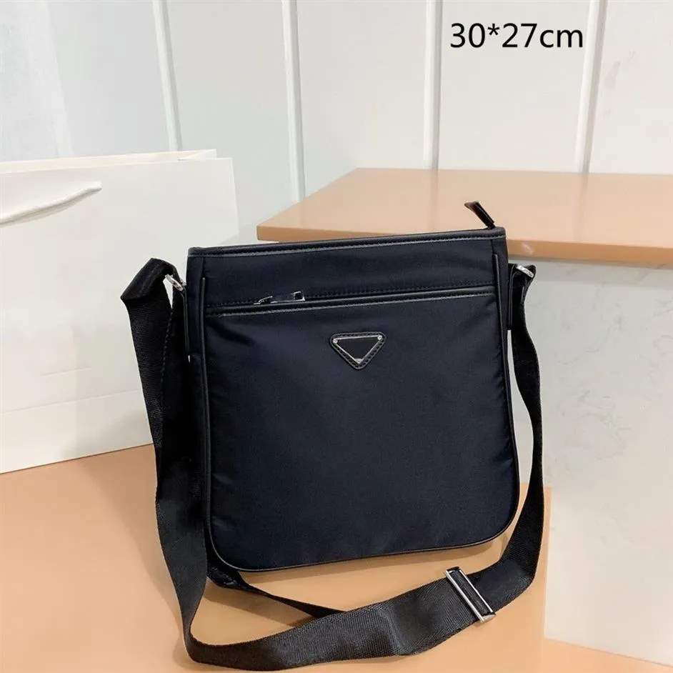 2023 Mens Black Briefcases Designer Nylon Shoulder Bags Fashion Crossbody Triangle Messenger Bag Medium Size Men Brief Cases226u