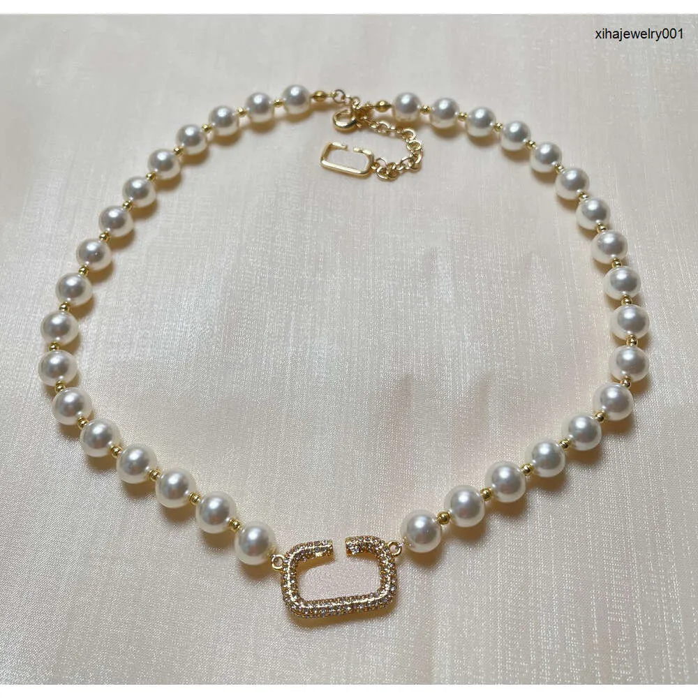 Klassiek ontwerp designer parelketting armband oorbellen set voor vrouw Luxe letter V parelketting charme ketting verjaardag bruiloft sieraden