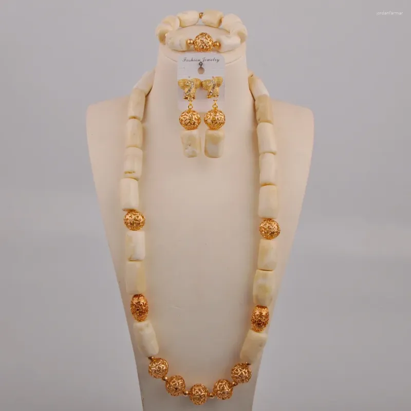 Kolye küpeleri set moda gelinlik aksesuarları beyaz doğal mercan boncuk nijerya kadın Afrika gelin mücevher AU-559