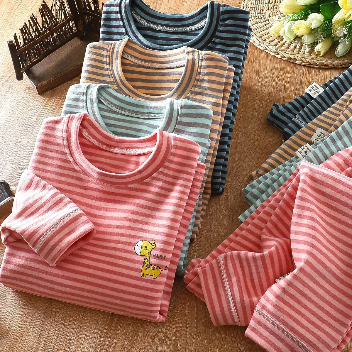 Pijamas infantis pijamas conjuntos engrossados pijamas quentes para crianças listra bebê pijamas meninos meninas roupa interior térmica veludo bebê homewear 231202