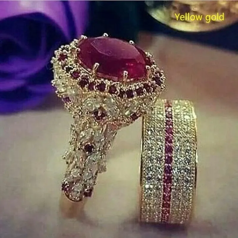 15S8 Bröllopsringar Elegant guldfärg Hip Hop Ring för kvinnor Fashion Inlaid Zircon Red Stones Set Party Bridal Engagement SMycken