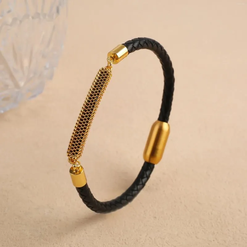 Bracelets de charme Cuivre incrusté de zircone rectangulaire en forme de coeur femme bracelet romantique couple bracelet en acier inoxydable pour un usage quotidien bijoux