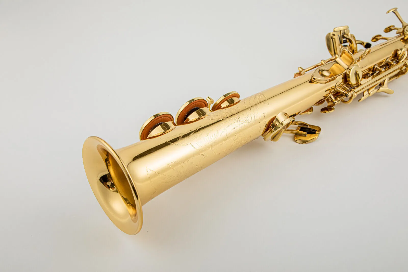 Saxofón soprano recto con laca dorada, saxofón en Sib con fa# agudo