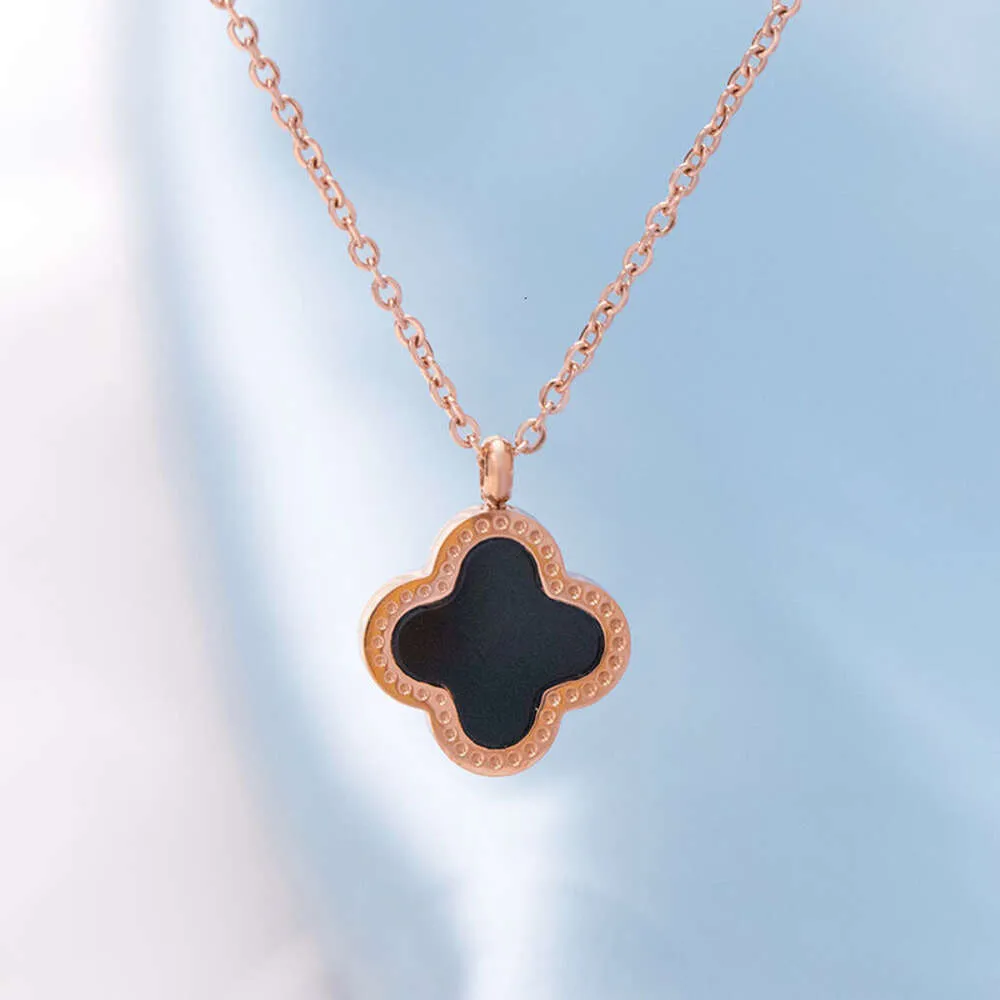 Van klaver ketting 18k rose goud niet-Tarnish titanium staal vierbladige klaver Koreaanse mode ketting paar geschenken