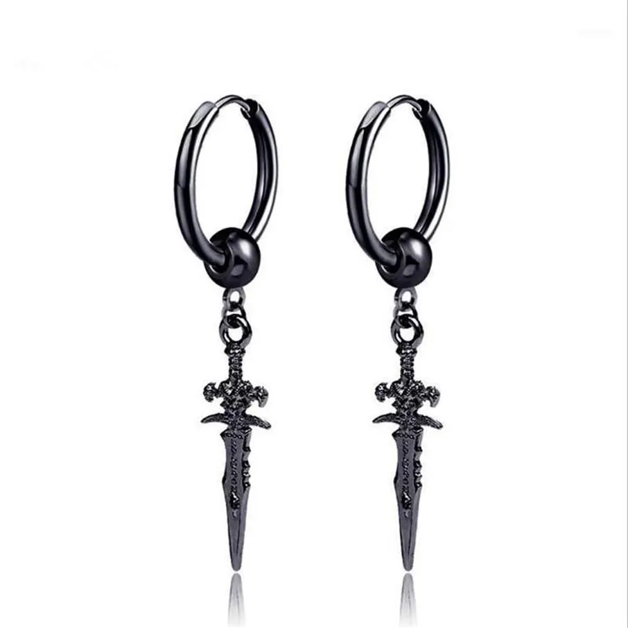 Stud Retro negro Cool Sword Cross pendientes Piercings para Mujeres Hombres personalidad no Piercing falso Punk Jewelry1225j