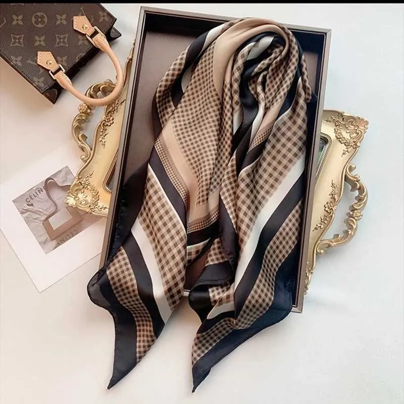Bandanas Durag Luxury brand womens scarf Shl printed silk satin headscarf womens headscarf 70 * 70cm square Shls womens scarf 2024 J240516