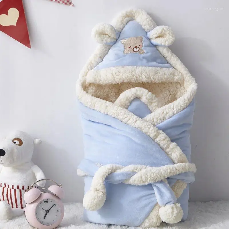 Filtar födda kläder plysch swaddle wrap baby filt höst vinter förtjockas varm utomhus korall sammet grejer