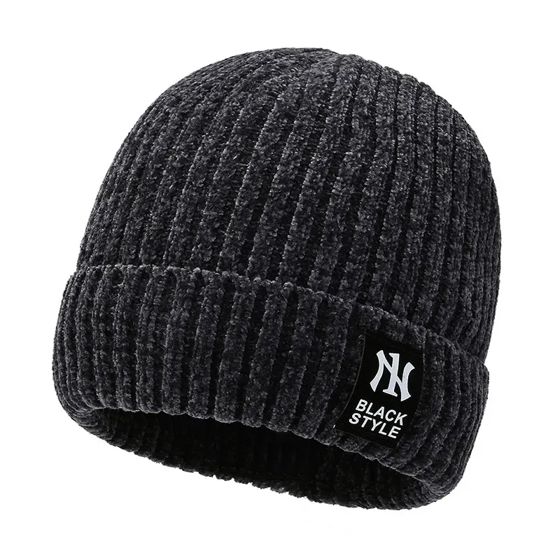 Autumn and winter new men`s knitted hats winter ski cycling windproof warm hats men`s and women`s woolen hats over hats