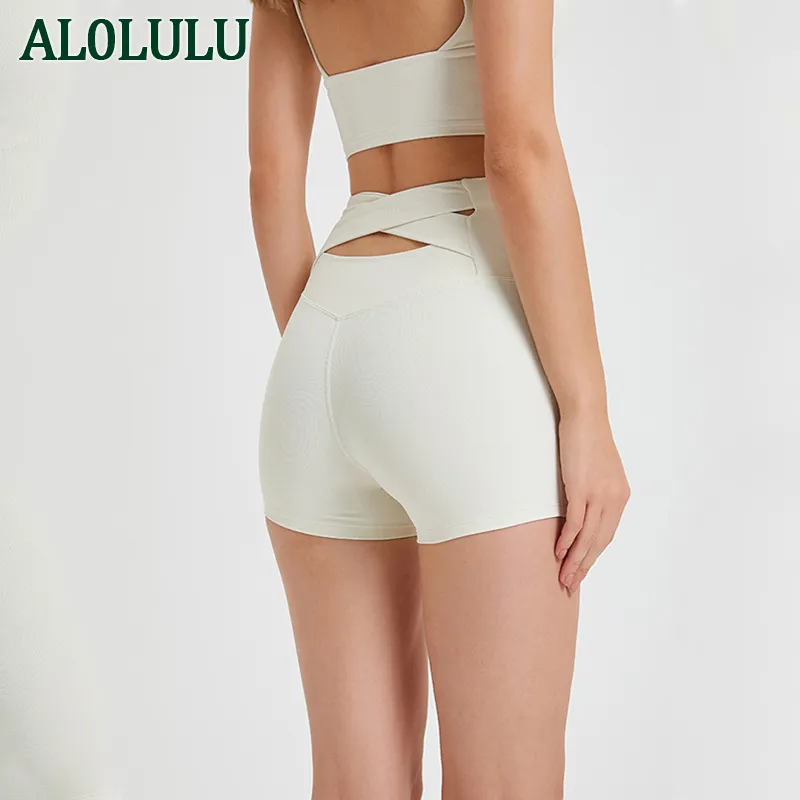 AL0LULU-pantalones cortos de yoga con Logo para mujer, pantalones cortos deportivos de cintura alta y levantamiento de cadera, pantalones de tres cuartos, pantalones deportivos de secado rápido