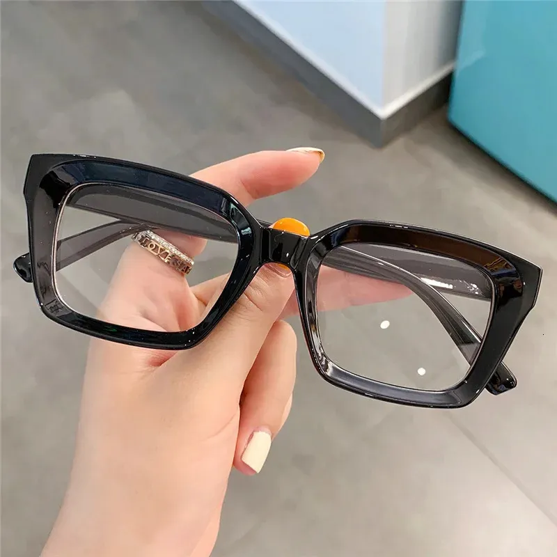 Unisex Titanium Frame Reading Glasses with Anti-Reflective  display picture 1