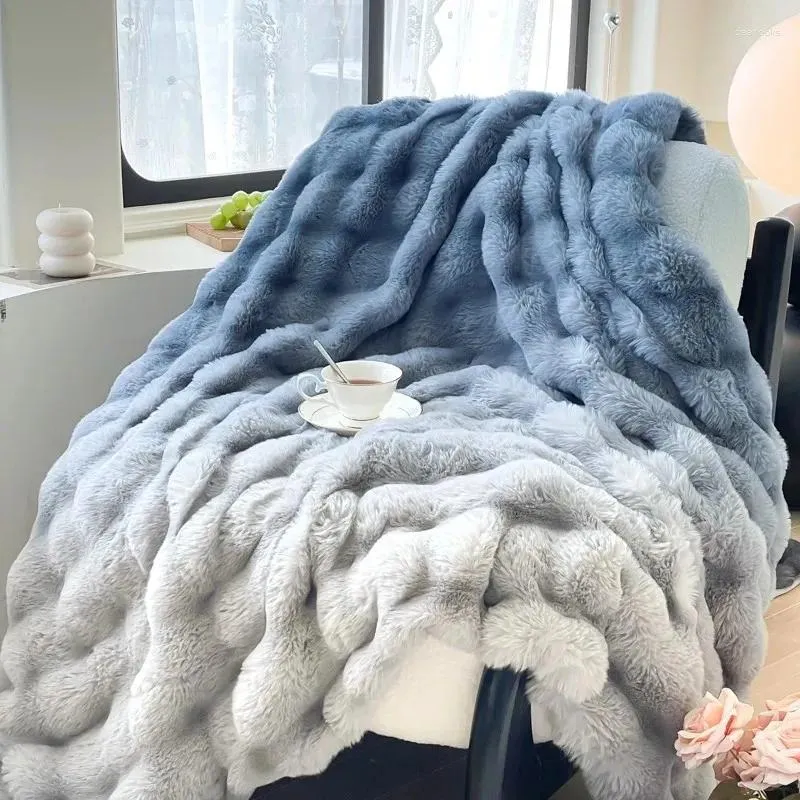 Coperte gradiente blu e grigio colorato inverno inverno caldo lussuoso capelli finta coperta di divano di divani per il tempo libero