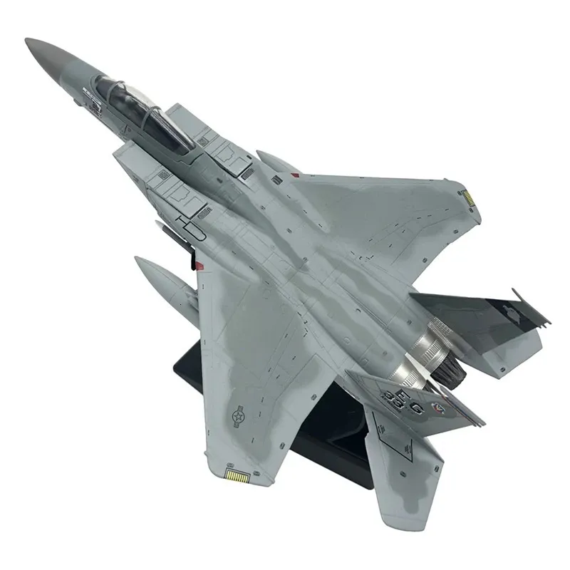 Modèle d'avion 1/100 échelle avions moulés sous pression F15 Eagle modèle d'avions de la marine américaine pour collection cadeau maison salon décor 231201